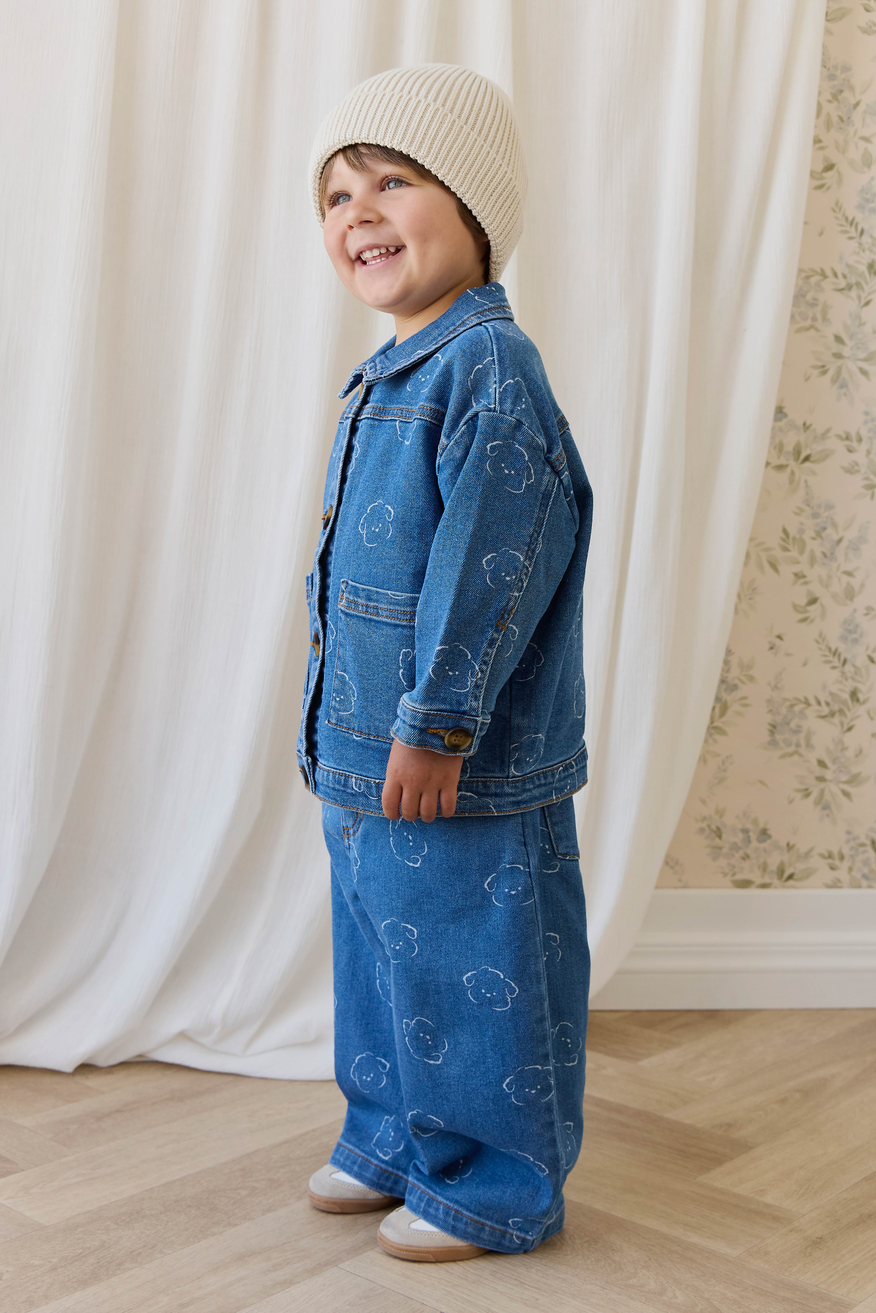 Pantalon en jean décontracté en coton bleu avec motif intégral, taille élastiquée et poches fonctionnelles pour enfants de 6 mois à 8 ans