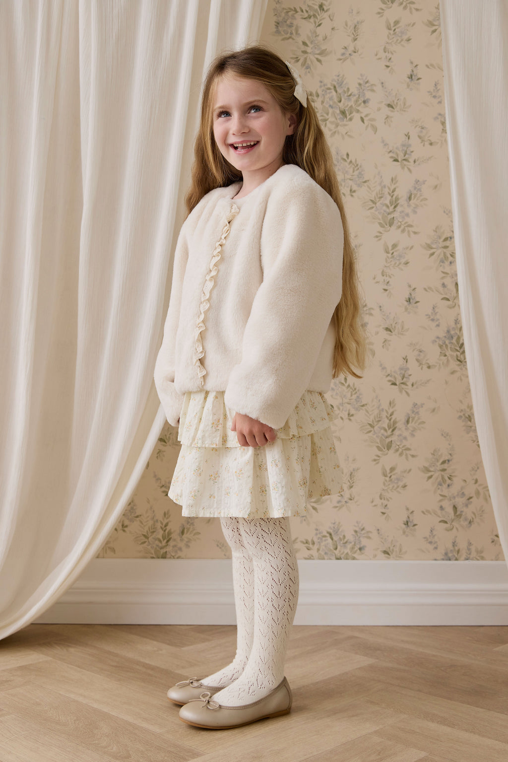 Blouson matelassé classique en polyester vanille uni avec boutons et poches plaquées pour enfants de 6 mois à 10 ans