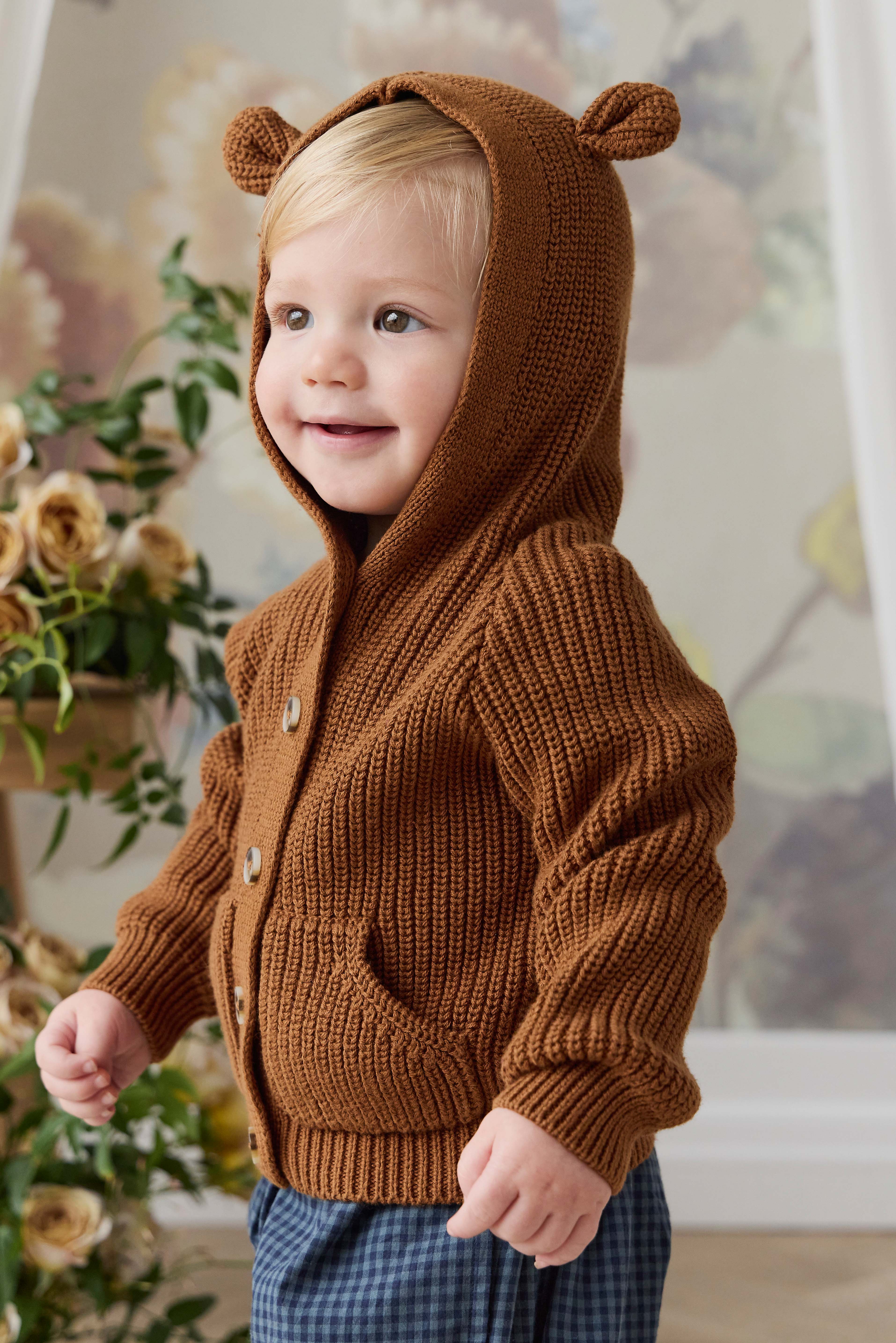 Gilet Doux et Chaud Marron Uni en Coton Tricoté avec Capuche, Détail Oreilles et Boutons pour Enfants 0-6 Ans
