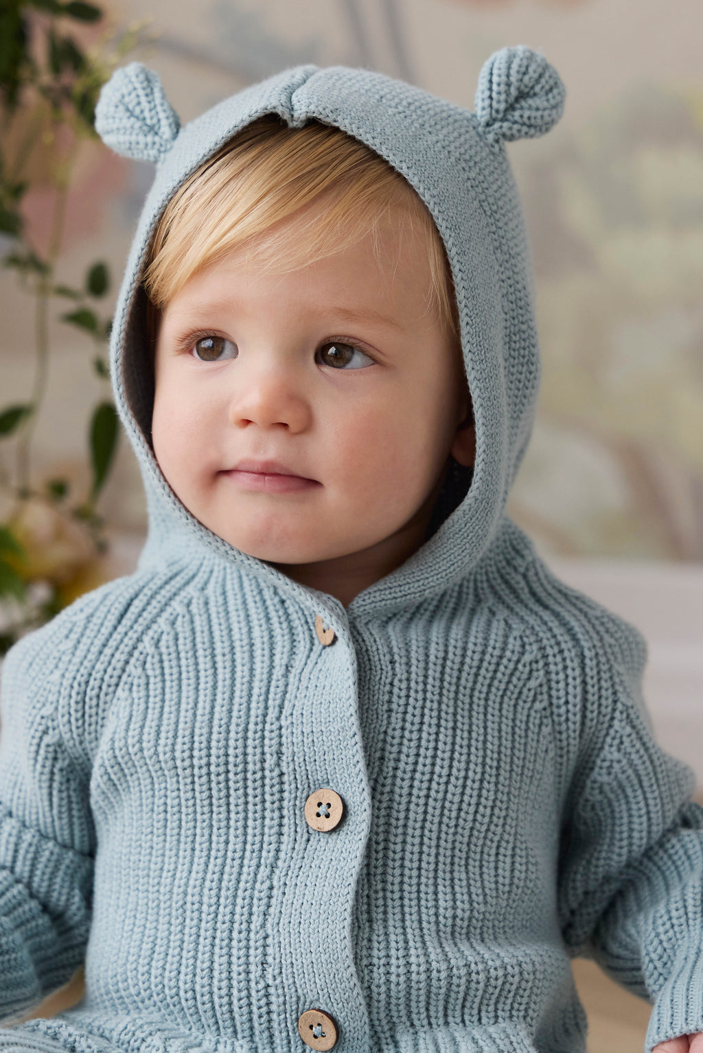 Grenouillère à capuche en tricot de coton uni bleu poudré douillette avec détails oreilles et poignets côtelés pour bébés 0-3 ans
