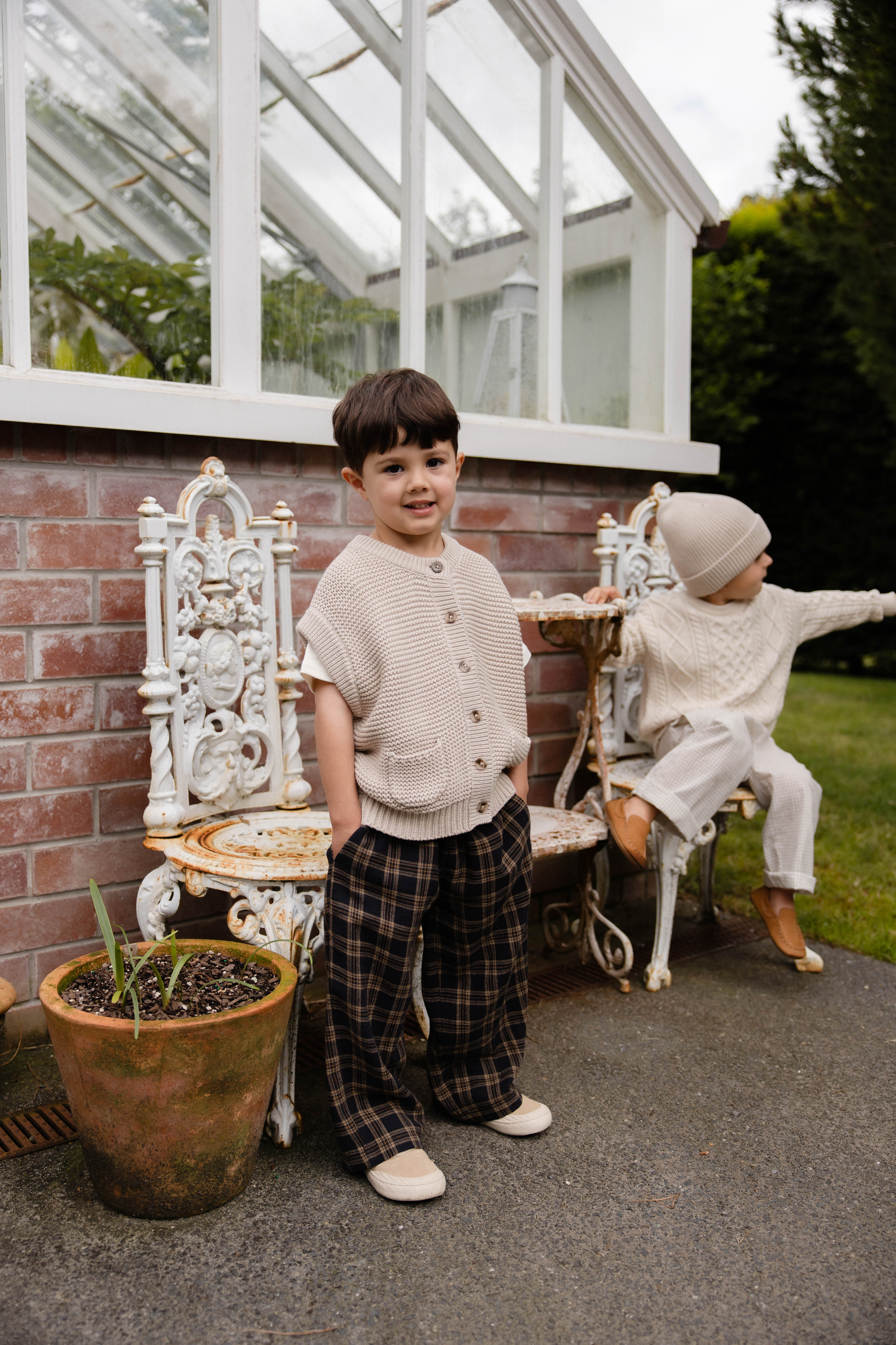 Pantalon en coton biologique à carreaux "Woodland" décontracté et naturel avec nœud décoratif à la taille pour enfants de 6 mois à 8 ans