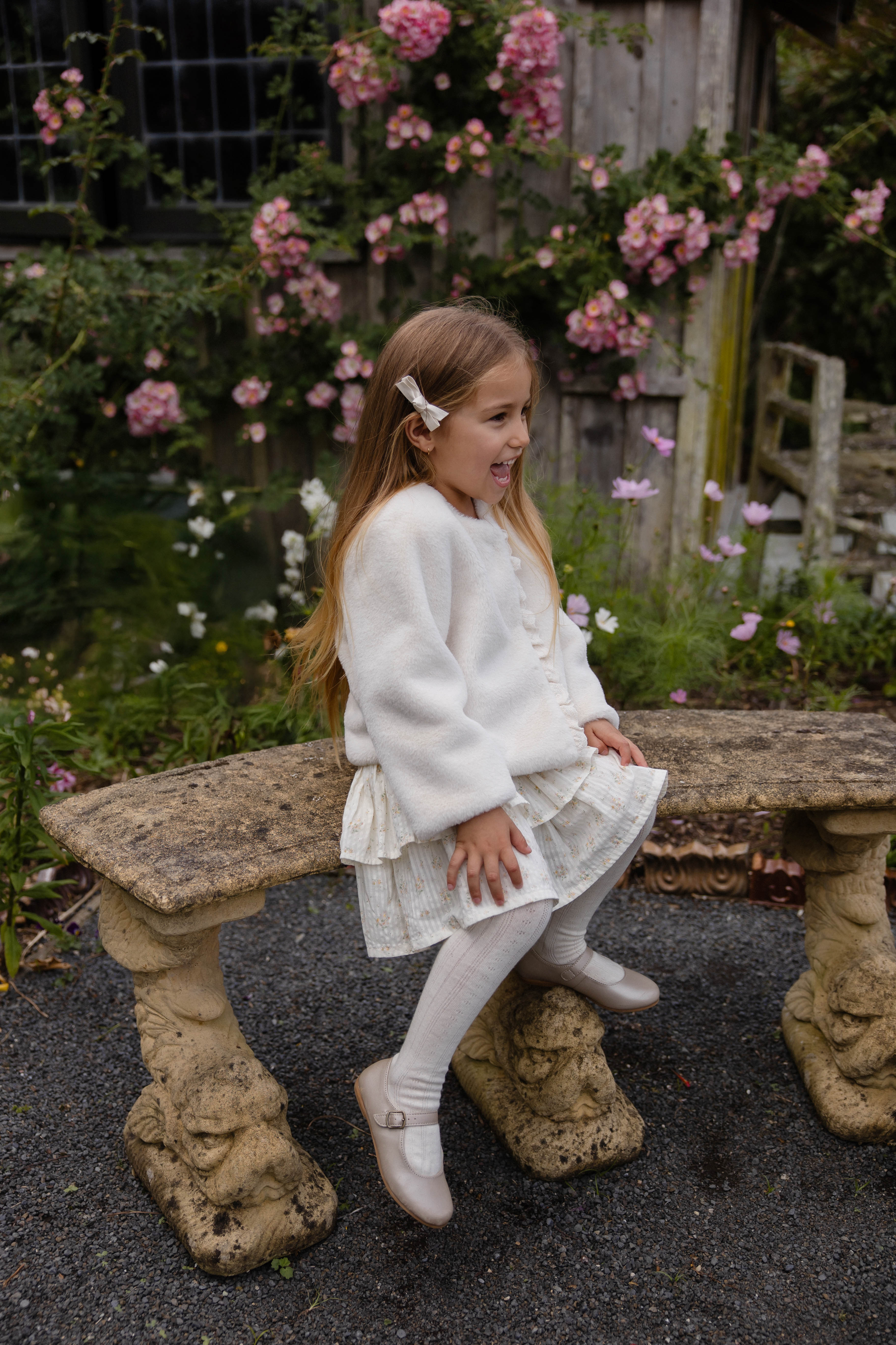 Blouson matelassé classique en polyester vanille uni avec boutons et poches plaquées pour enfants de 6 mois à 10 ans