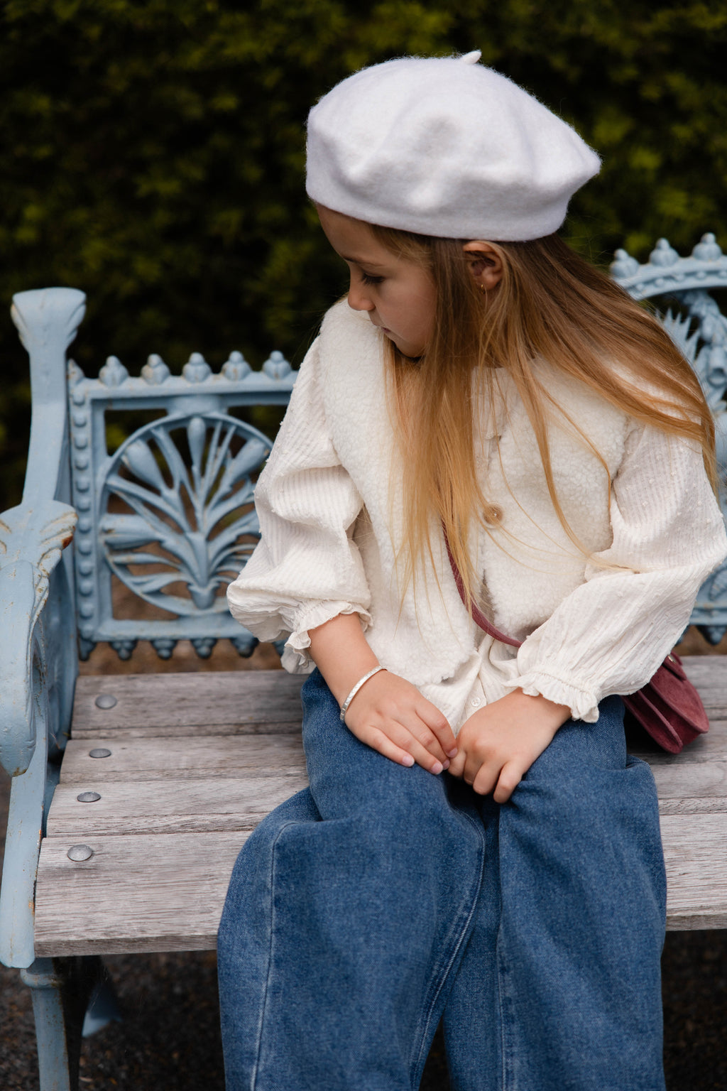 Top en coton biologique uni parchemin romantique avec encolure à volants et poignets à fronces pour enfants de 6 mois à 10 ans