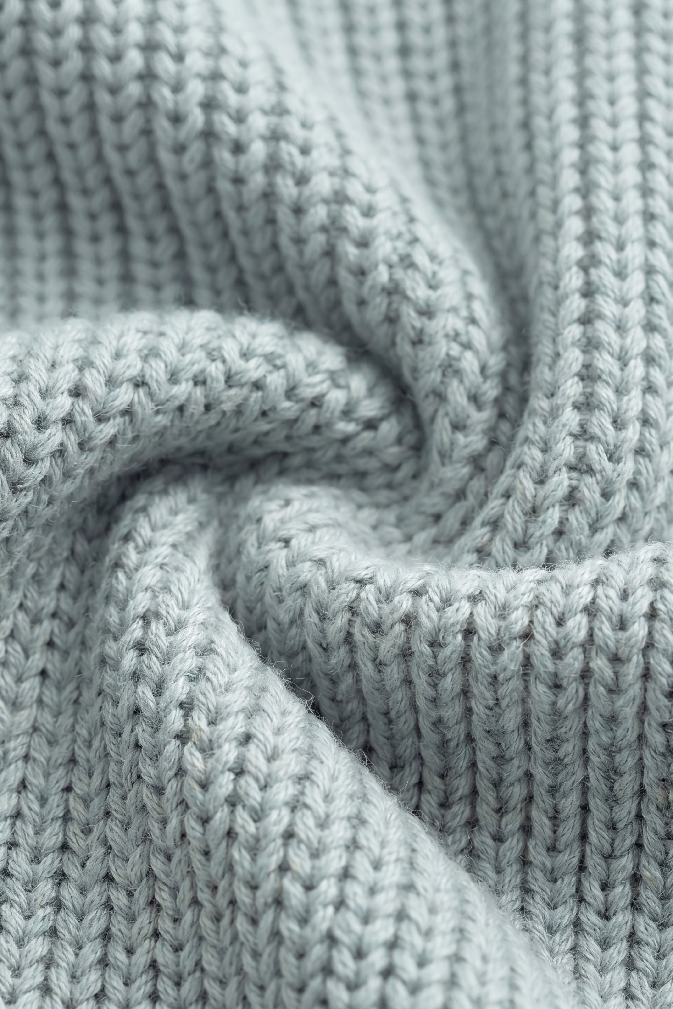 Grenouillère à capuche en tricot de coton uni bleu poudré douillette avec détails oreilles et poignets côtelés pour bébés 0-3 ans