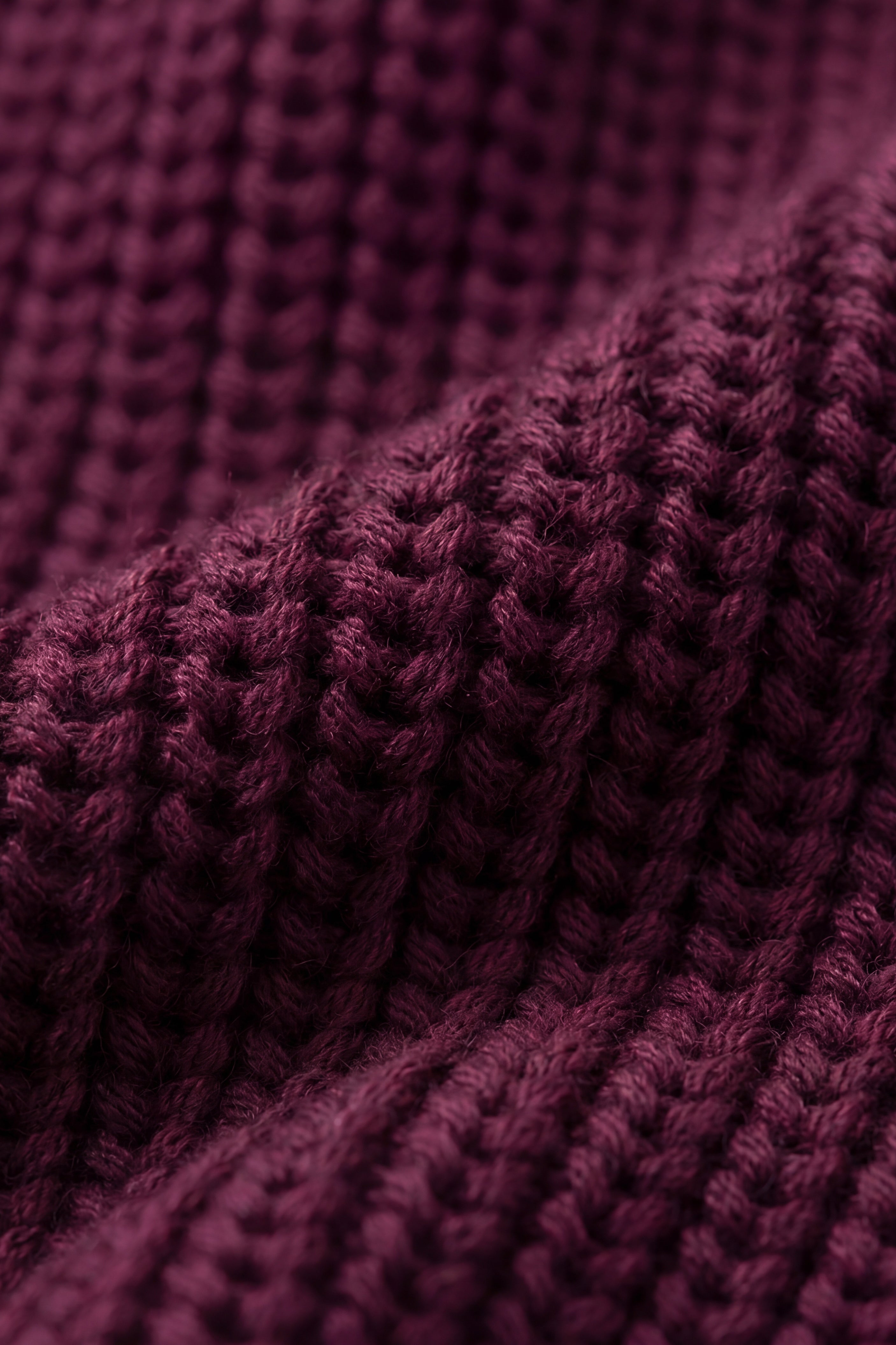 Cardigan douillet en maille de coton uni mûre foncée avec capuche, détails oreilles et boutonnage sur le devant, pour enfants de 0 à 6 ans
